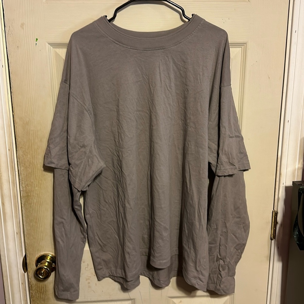 NWOT Men’s Layered Long Sleeve with Faux T Shirt Sleeves